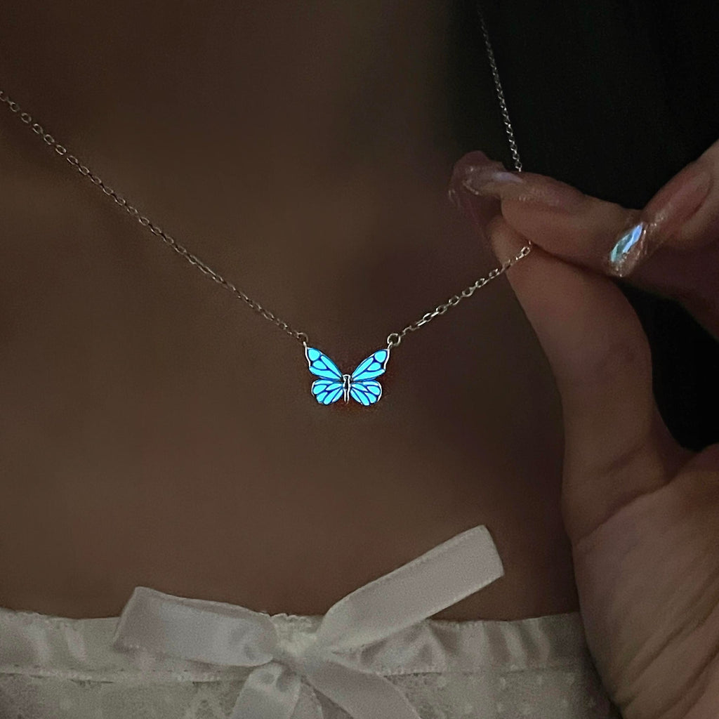 Luminous butterfly necklace 🦋 ✨️